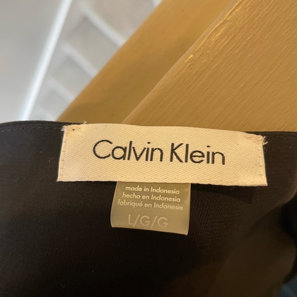 White & Black Calvin Klein chiffon work tank in size L - Picture 3 of 4